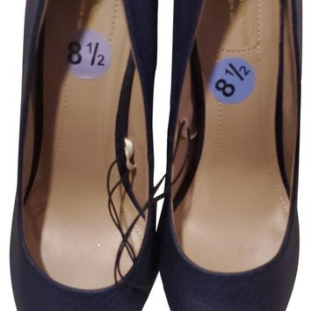 Marc New York Navy Blue Gold Trimmed Pumps